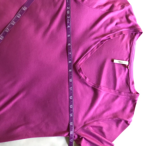 Banana Republic Tee - Picture 5 of 7